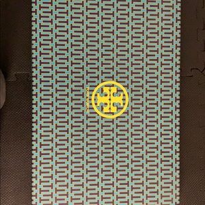 Troy Burch overknee suede boots